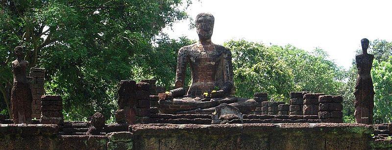 Ruins inside the Kamphaeng Phet Historical Park