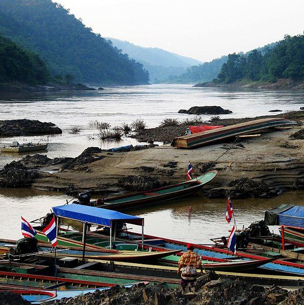 Salween River at Mae Sam Laep, Amphoe Sop Moei. Left is Myanmar.