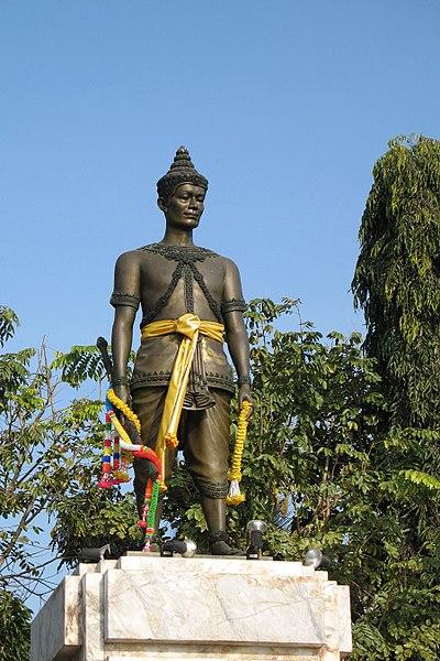 King Ngam Mueang Monument, Phayao Lake