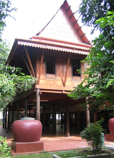 Khum Khun Chang traditional Thai house