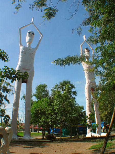 Statues of Hungry Ghosts (Preta), Wat Phai Rong Wua