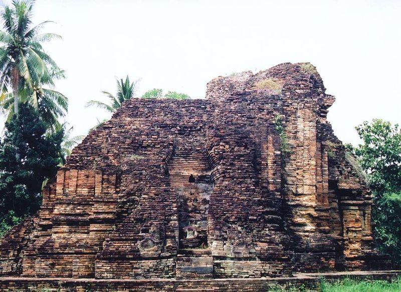 Ruins of the Wat Kaew in Chaiya, dating from Srivijavan times